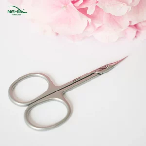 Tijera profesional Para Cutícula KD.718